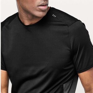 Lululemon Fast & Free Short Sleeve
Black / Obsidian Sz L